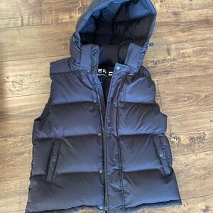 Aritzia Super Puff Vest